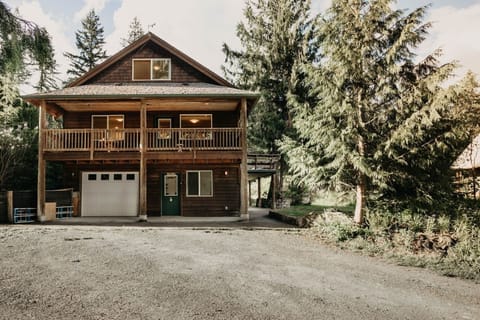 Architecture, Building, House, Cabin, Outdoors