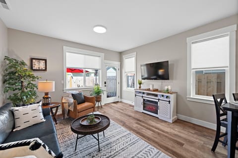 Living Room | Open Living Space | SmartTV | Step Out to Patio | Fully Fenced Yard | Dog Friendly 