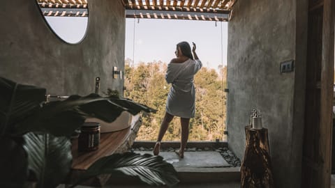 Standard Room | Bathroom | Towels