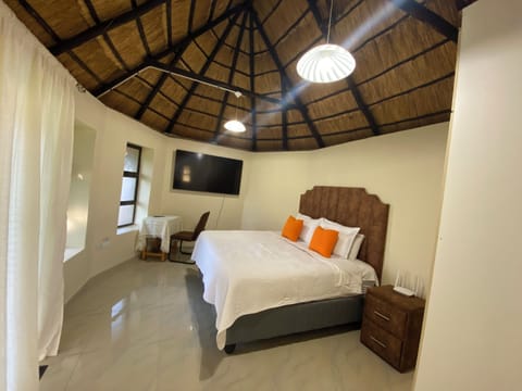 Premium Single Room | Hypo-allergenic bedding, pillowtop beds, individually decorated, desk