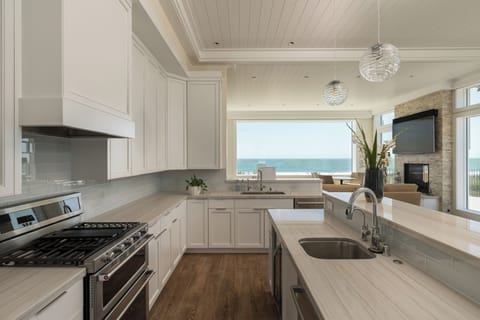 180 - Kitchen.  180.