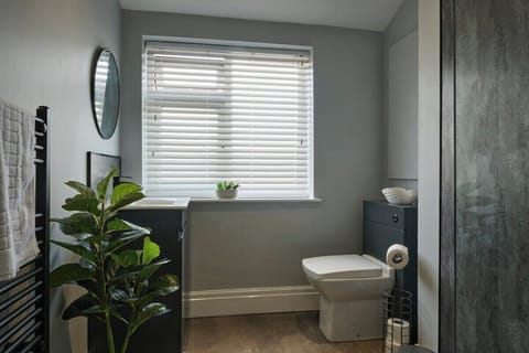 Bathroom 1 boasts an impressive shower, toilet and sink, with complimentary shower gel/shampoo.