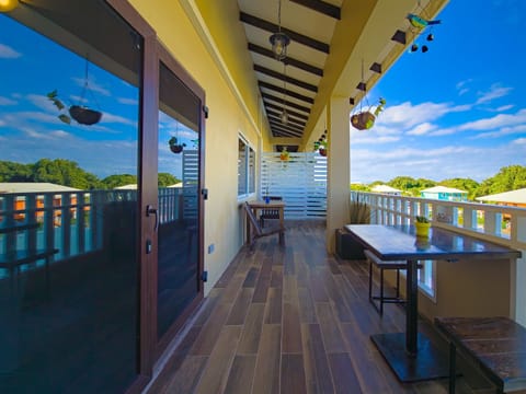 PRIVATE BALCONY (EAST)
