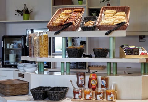 Daily buffet breakfast for a fee