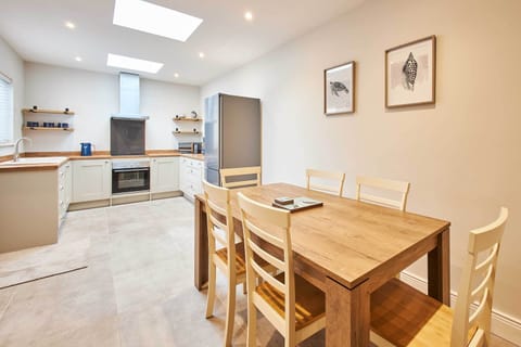 Porter Cottage, Alnwick - Host & Stay