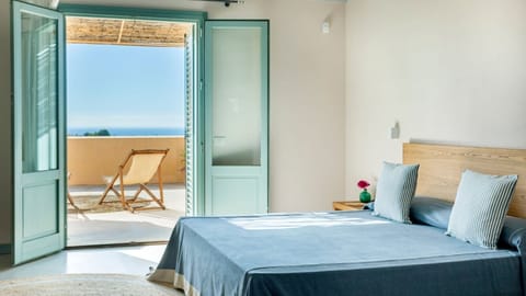 Deluxe Room, Sea View | Premium bedding, down comforters, memory foam beds, minibar