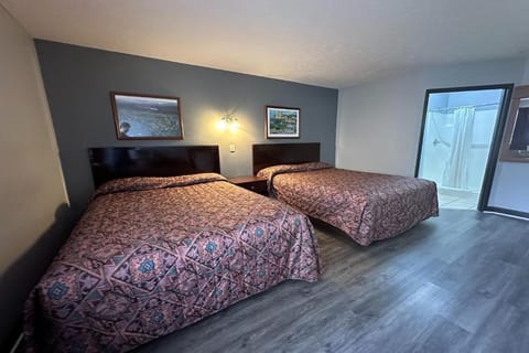 Standard Room | Desk, laptop workspace, free WiFi, bed sheets