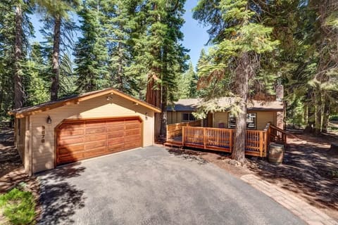 Zoss Cabin, Street View