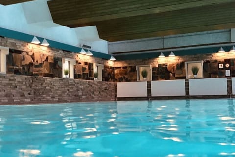 Holiday Home Swimming Pool