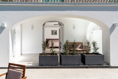 Superior Double Room, Sea View | In-room safe, desk, blackout drapes, free WiFi