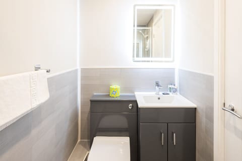 Clifton Studio 5, Darlington - Host & Stay