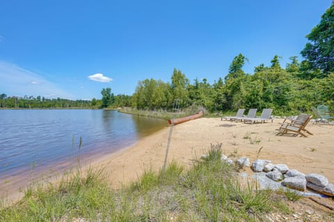 Wesson Vacation Rental | 4BR | 3.5BA | 1,500 Sq Ft