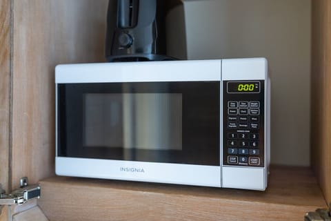 Handy microwave for quick snacks & easy meals.