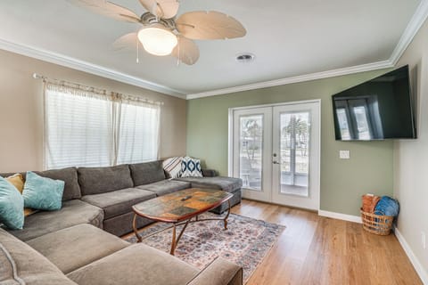 Fort Myers Beach Vacation Rental | 3BR | 2BA | 1,232 Sq Ft | 2 Steps to Enter