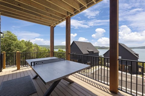Sports Suite - Basement level: Outdoor ping pong on patio