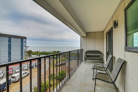 Myrtle Beach Vacation Rental | 2BR | 2BA | 850 Sq Ft | Step-Free Access