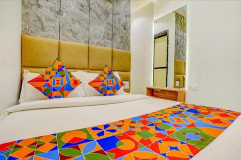 Egyptian cotton sheets, premium bedding, in-room safe, free WiFi