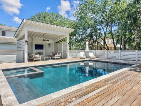 Pool Deck 2904 Skinner Blvd, Isle of Palms, SC | IOP Escapes