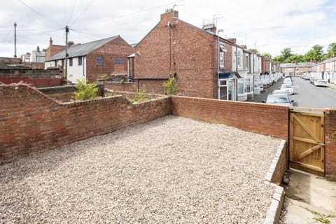 Clifton Studio 3, Darlington - Host & Stay