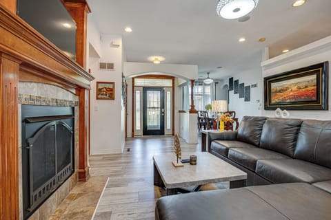 House (5 Bedrooms) | Interior