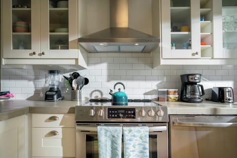 Modern, full kitchen.