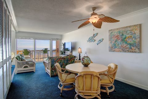 Dining Room/Living Room