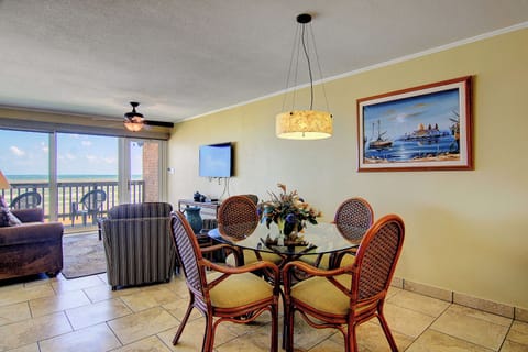 Dining Room/Living Room