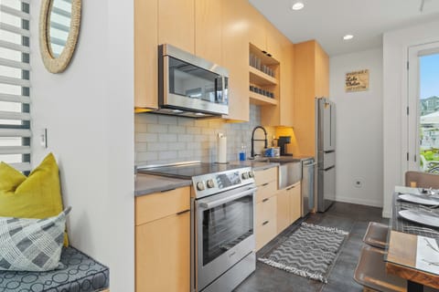 The fully stocked kitchen. 