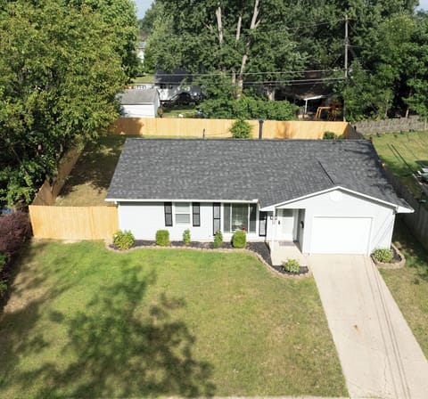 3 bedroom ranch with fenced in back yard & hot tub