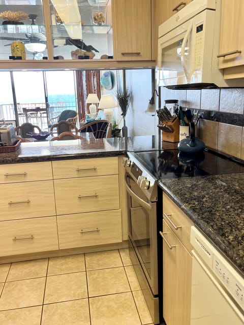 Private kitchen with ocean view