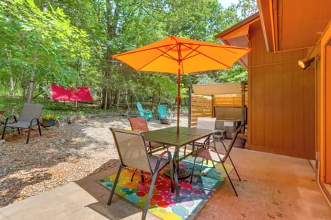 Holiday Island Vacation Rental | 2BR | 1.5BA | 1,080 Sq Ft | 1 Step to Enter