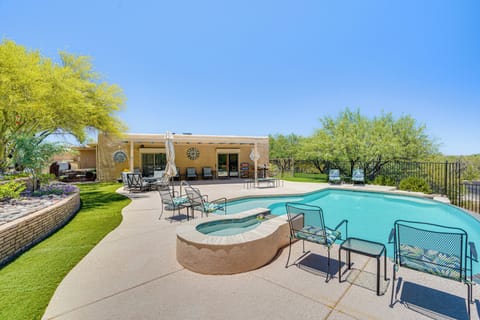 Oro Valley Vacation Rental | 2BR | 1BA | 1,700 Sq Ft | Step-Free Access