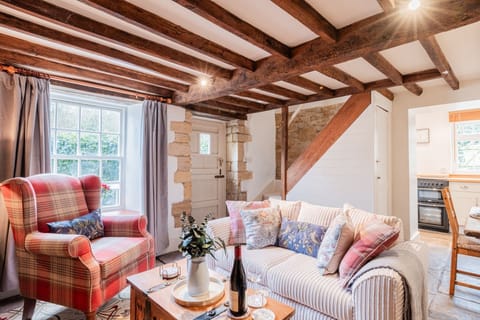 Archway Cottage Snug - StayCotswold