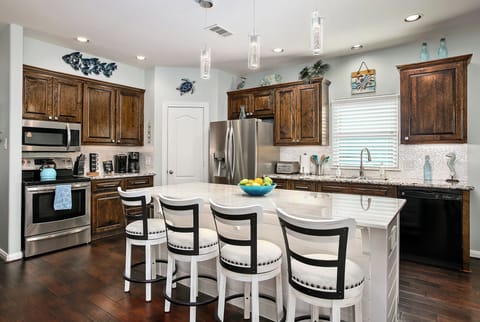 Kitchen Island with seating!