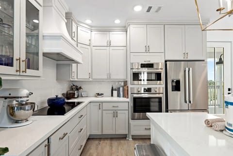 Fully equipped kitchen