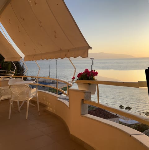 Deluxe Double Room, Sea View | Terrace/patio