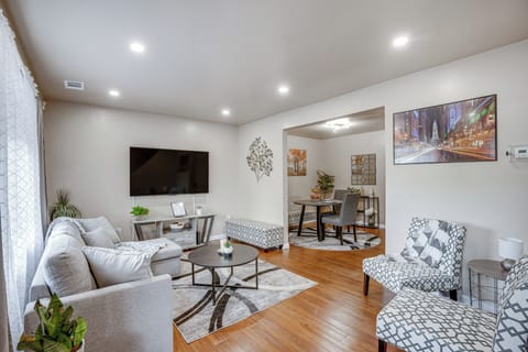 Apartment (3 Bedrooms) | Front of property