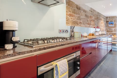 Kitchen with large oven and hob