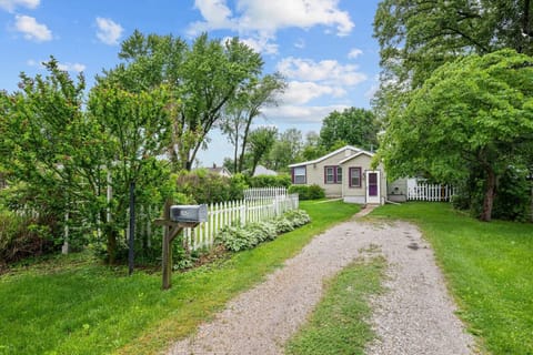 Private driveway and mailbox to the home