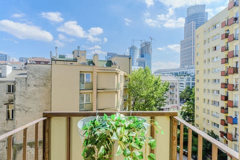 Basic Apartment | Balcony