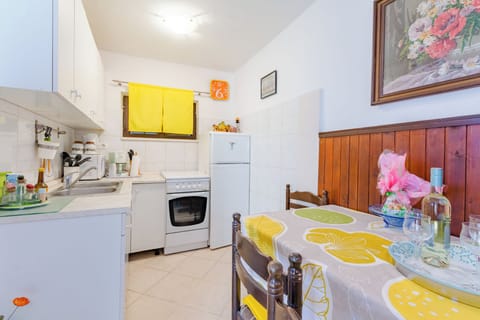 Apartment (One-Bedroom Apartment with Terrace (A) | Private kitchen | Fridge