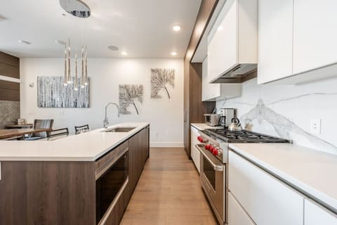 Kitchen with everything you need