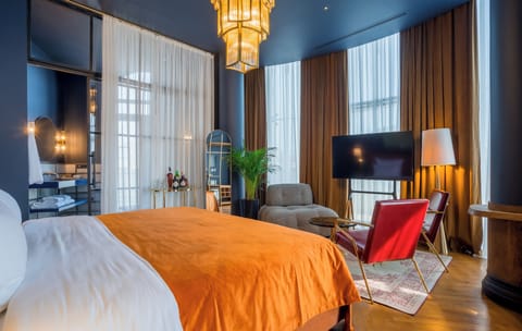 Luxury Suite, City View | Premium bedding, Select Comfort beds, minibar, desk