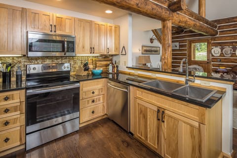 Powder Ridge Cabin Rosebud 10