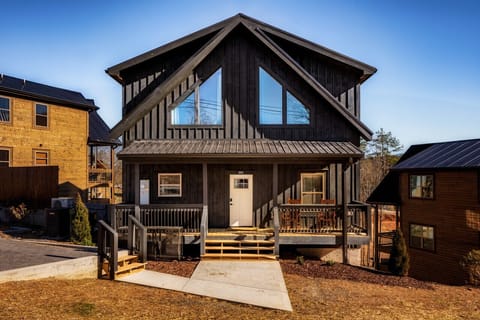Modern rustic charm meets mountain serenity—welcome to your ultimate getaway retreat!