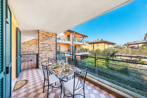 Apartment | Terrace/patio