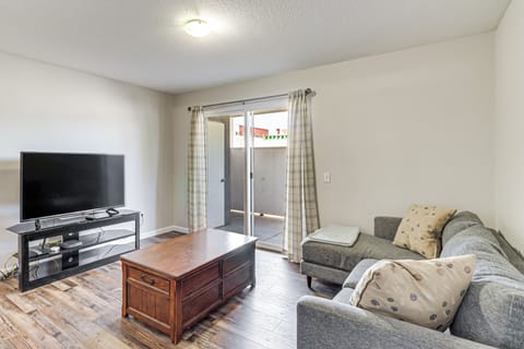 Reno Vacation Rental | 2BR | 1BA | 828 Sq Ft | Step-Free Access