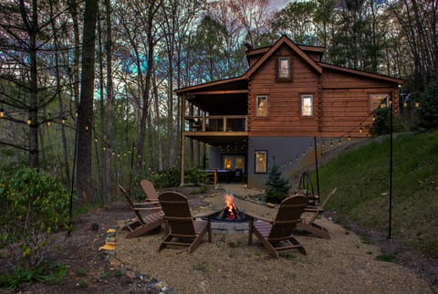 Welcome to Hemlcok Creek Cabin!