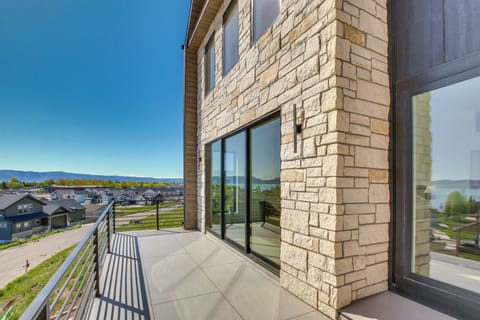 House (6 Bedrooms) | Interior