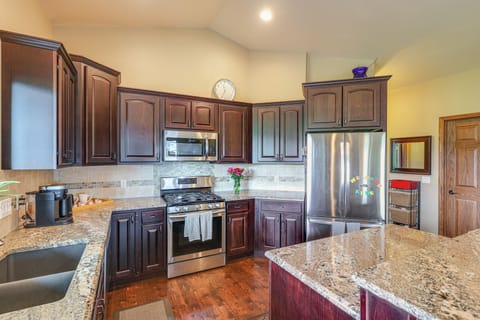 House (2 Bedrooms) | Interior